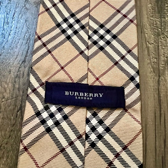 Burberry London Classic Check Silk Tie Italy - Picture 2 of 6